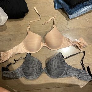 Victoria's Secret T-shirt bra